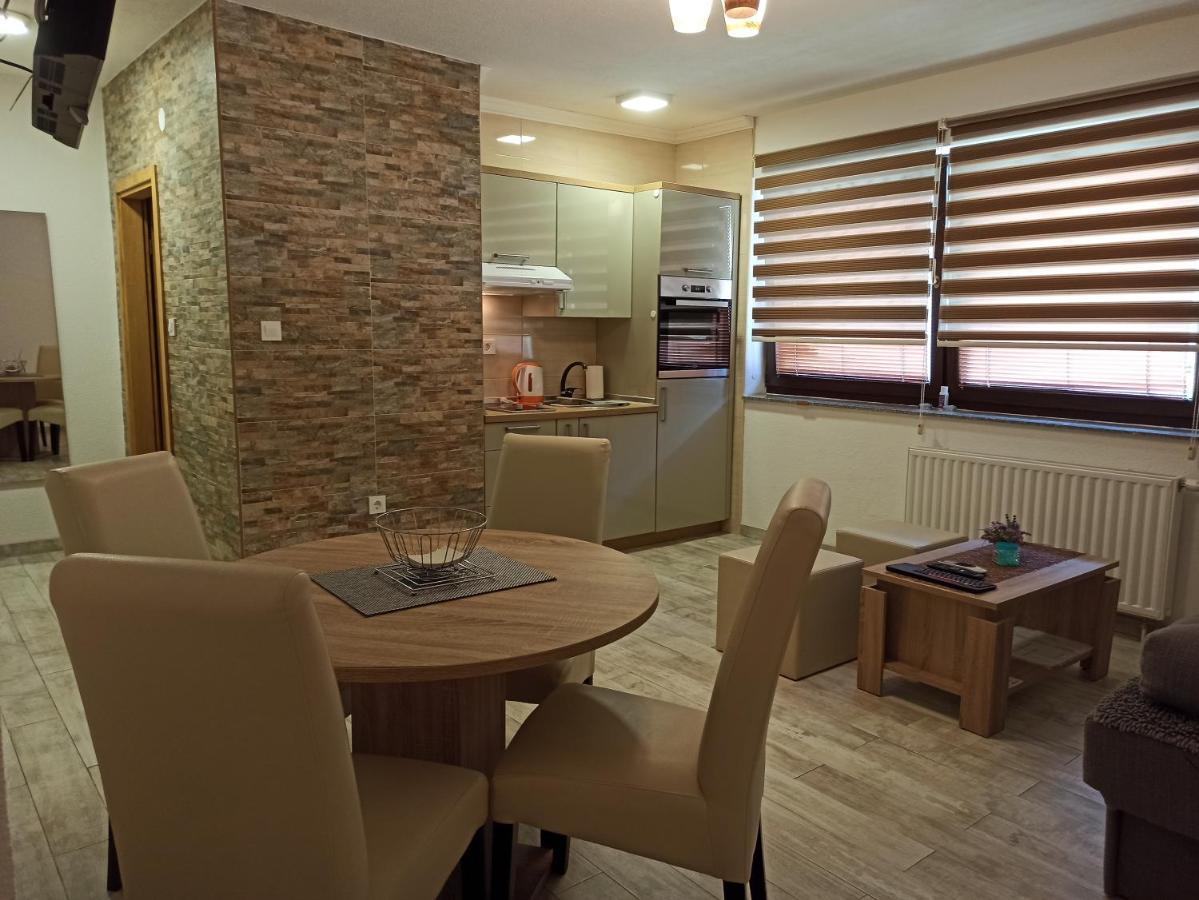 Studio Apartments Una Korenica Exterior photo